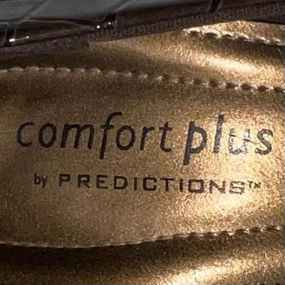 Comfort Plus Croco Embossed Pumps - Picture 9 of 11